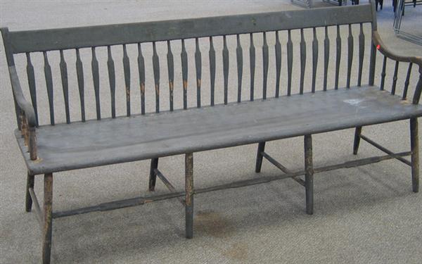 Arrowback plank seat settle in