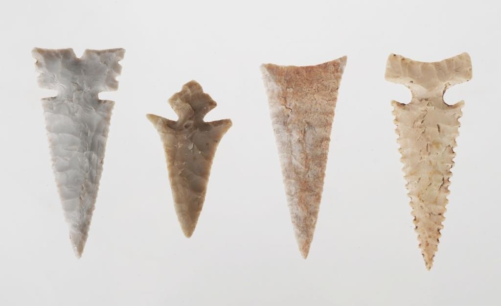 ARROWHEADS: (4) CAHOKIA MOUNDS