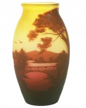 ARSALL CAMEO ART GLASS VASEArs