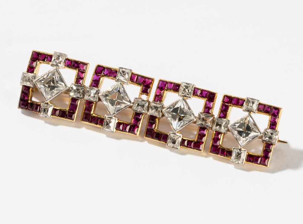 ART DECO 18 KARAT YELLOW GOLD,