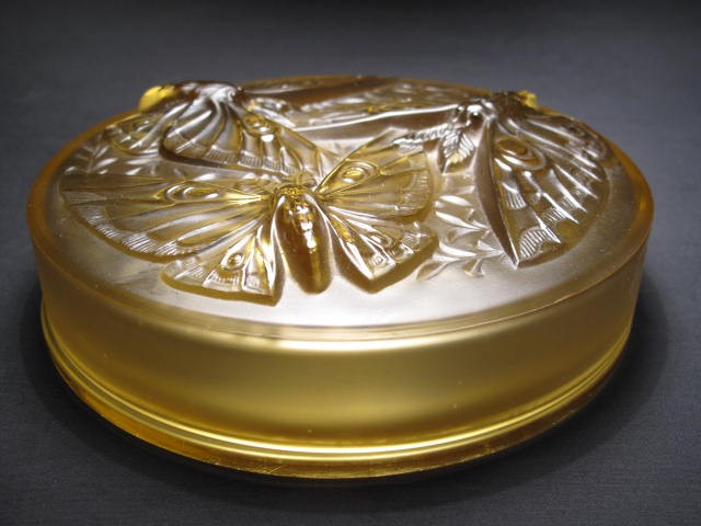 Art Deco art glass powder jar by