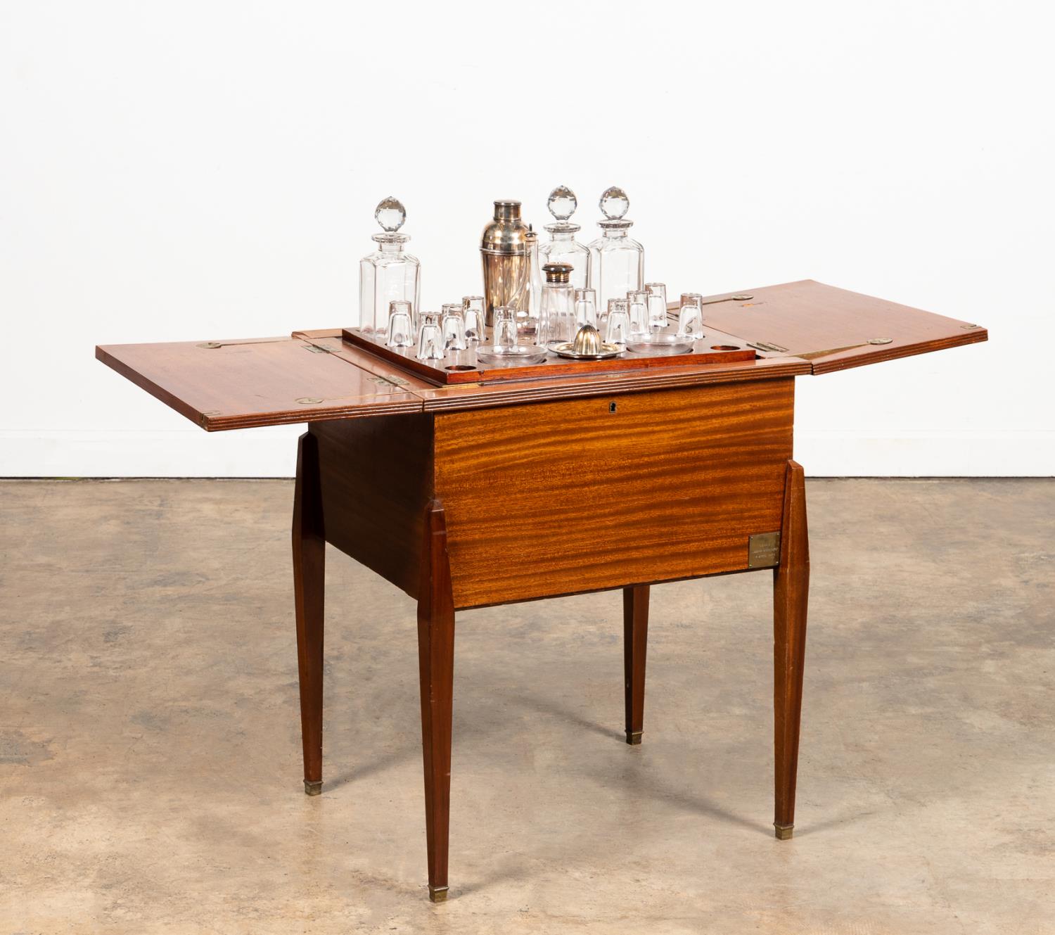 ART DECO MAHOGANY MECHANICAL LIQUOR