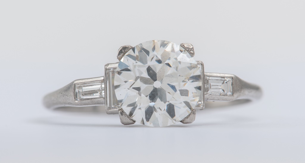 ART DECO PERIOD PLATINUM &