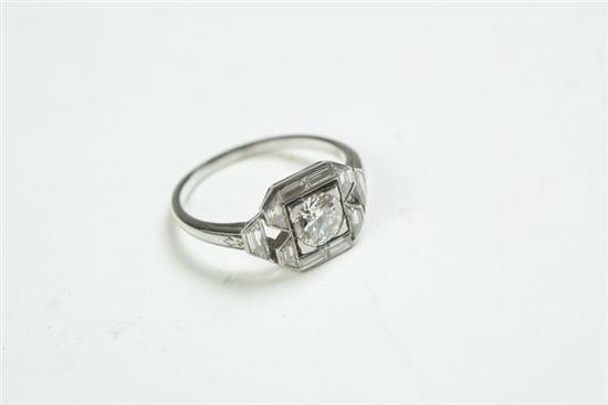 ART DECO PLATINUM AND DIAMOND RING