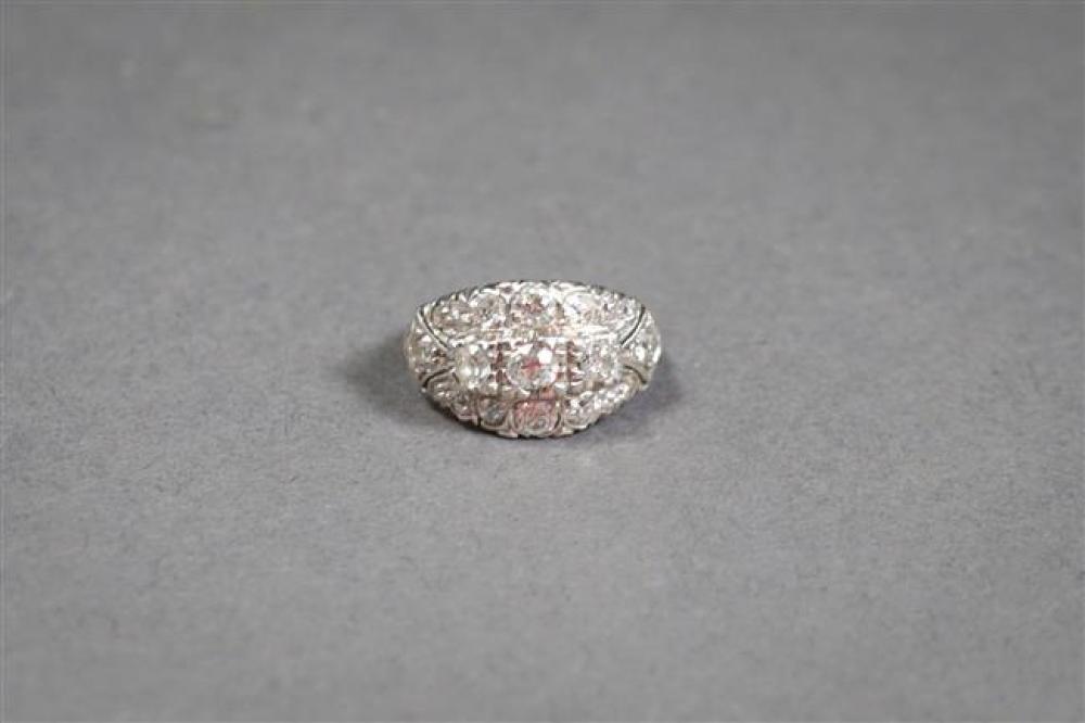 ART DECO PLATINUM AND DIAMOND RING,