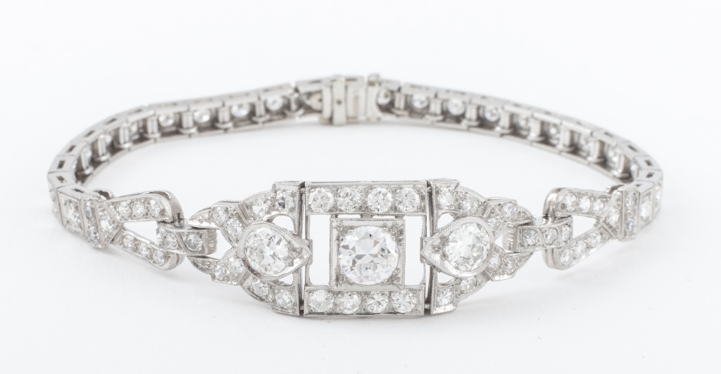 ART DECO PLATINUM & DIAMOND