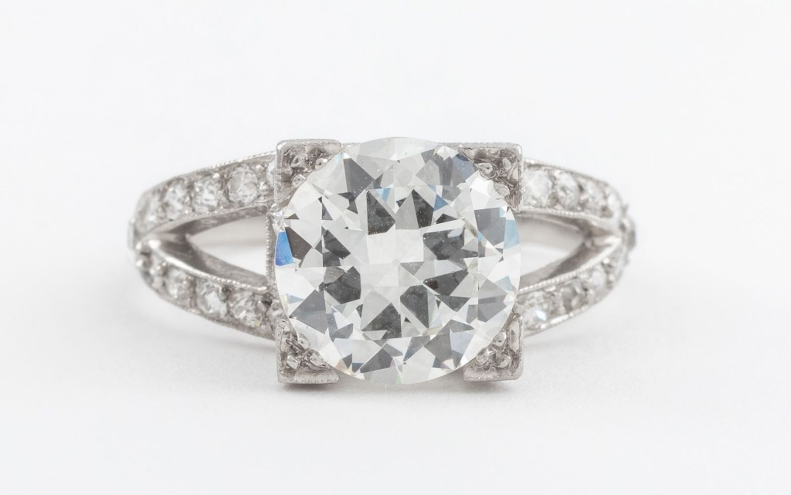 ART DECO PLATINUM DIAMOND RING 2.01