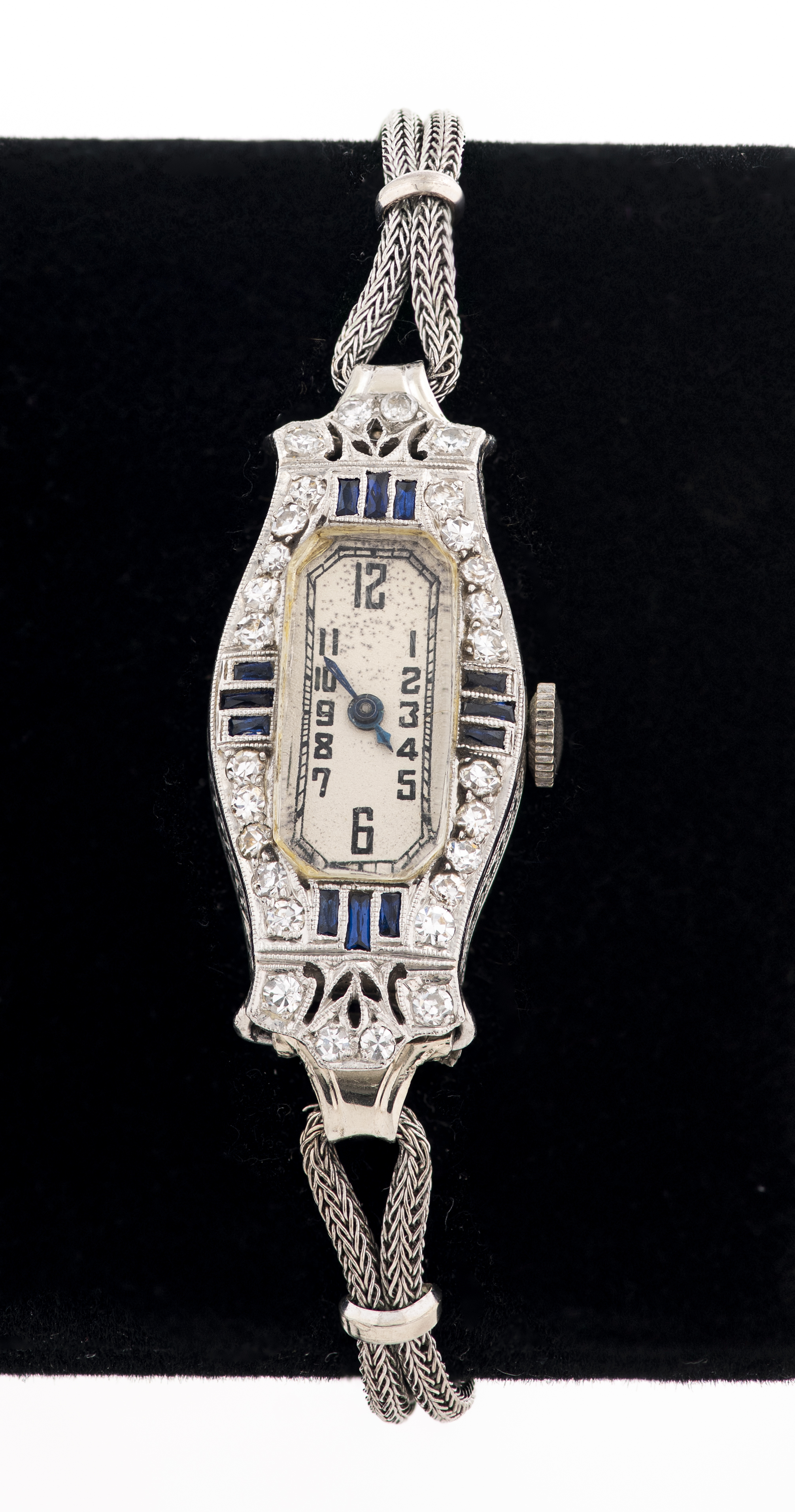 ART DECO PLATIUM DIAMOND & SAPPHIRE