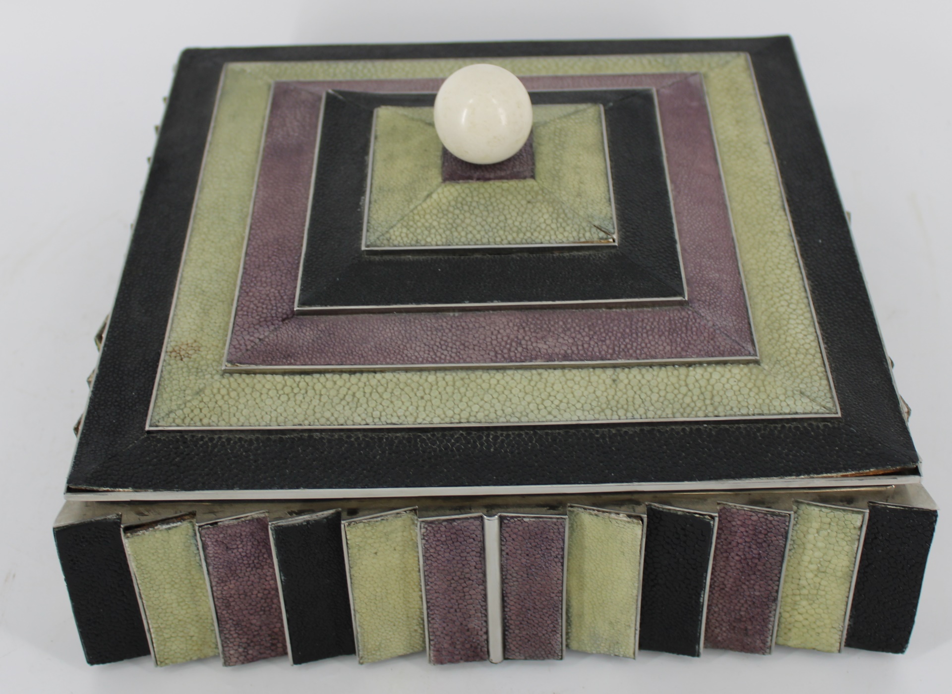 ART DECO SILVERED METAL /