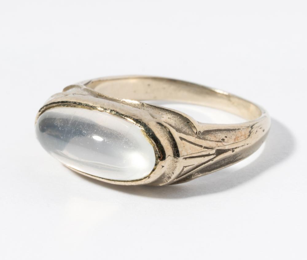 ART DECO STYLE 10 KARAT WHITE