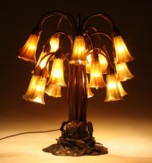 Art glass and bronze table lam