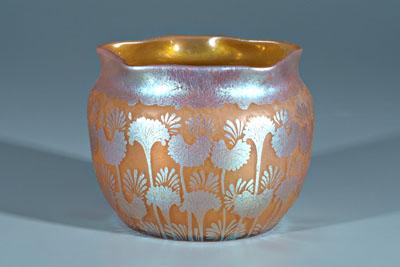 Art glass bowl, iridescent pale