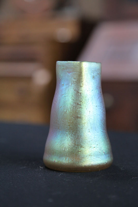 ART GLASS BUD VASE. Gold 