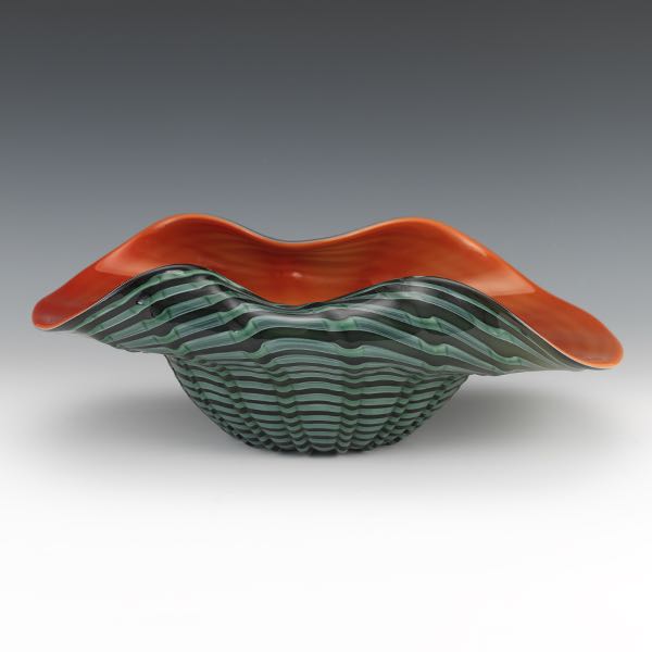 ART GLASS CENTERPIECE VASE, STYLE
