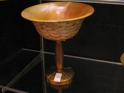 Art glass compote    With pulled