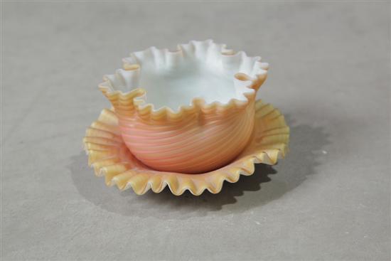ART GLASS FINGER BOWL AND