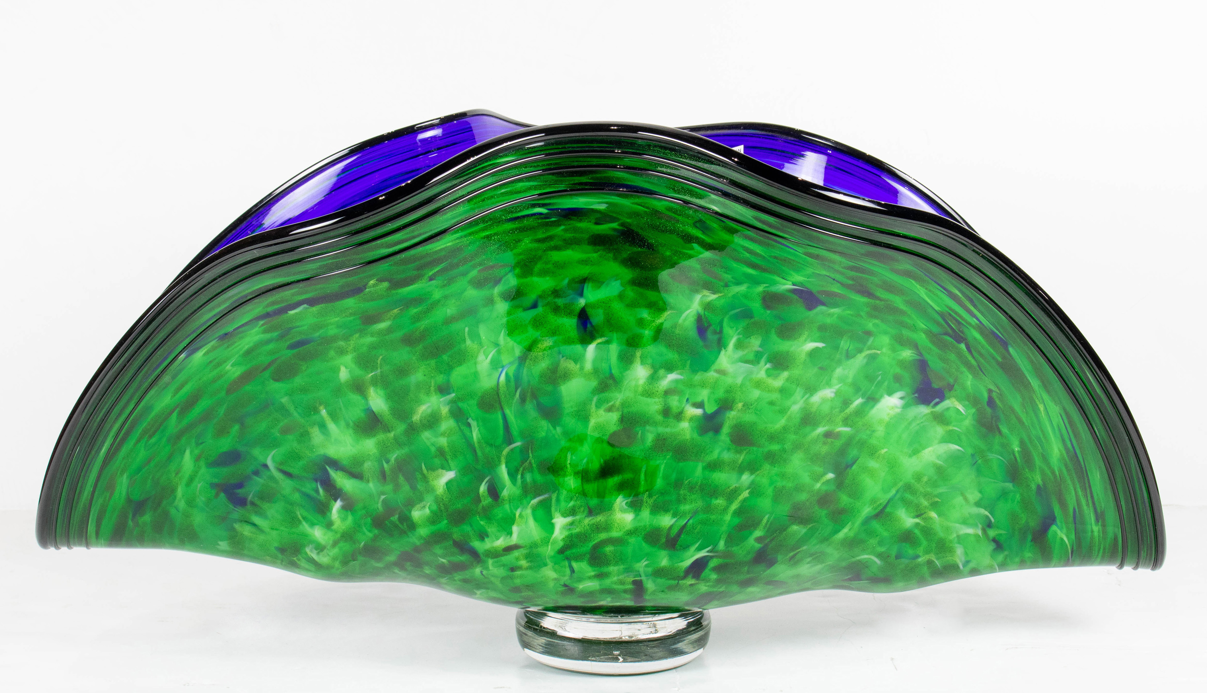 ART GLASS HAND BLOWN CENTER BOWL