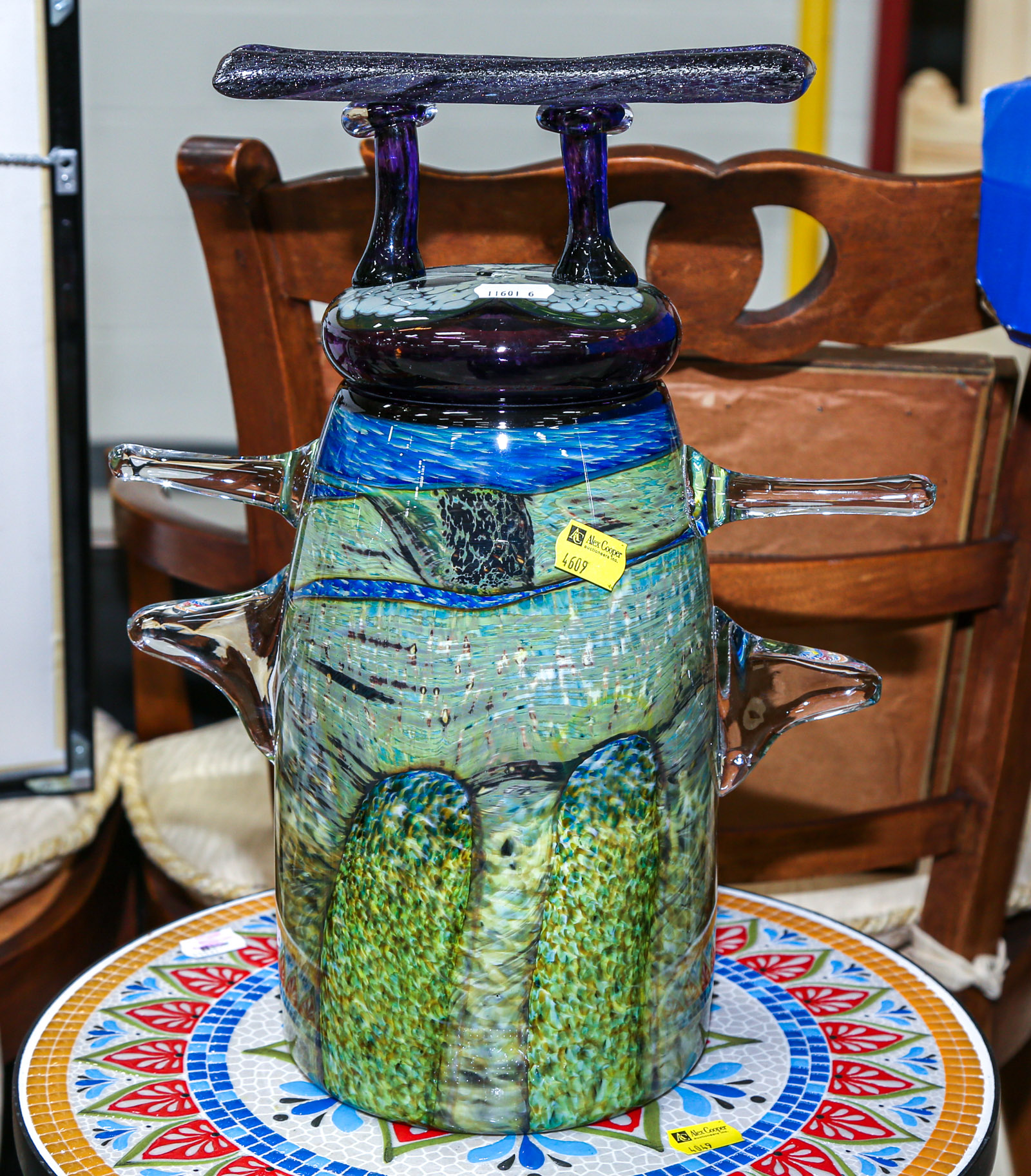 ART GLASS LIDDED JAR