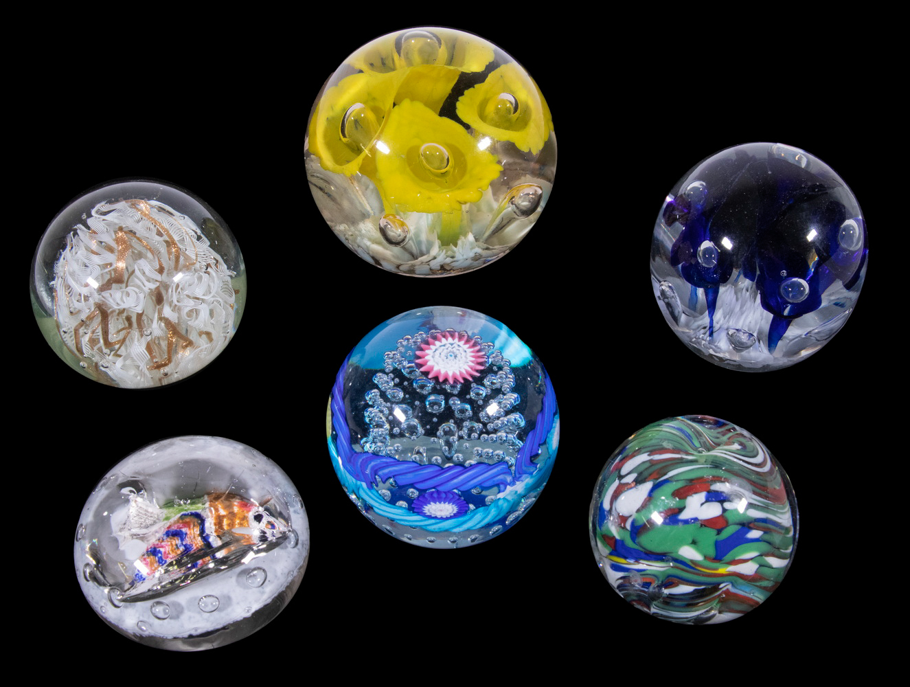 ART GLASS PAPERWEIGHT COLLECTION