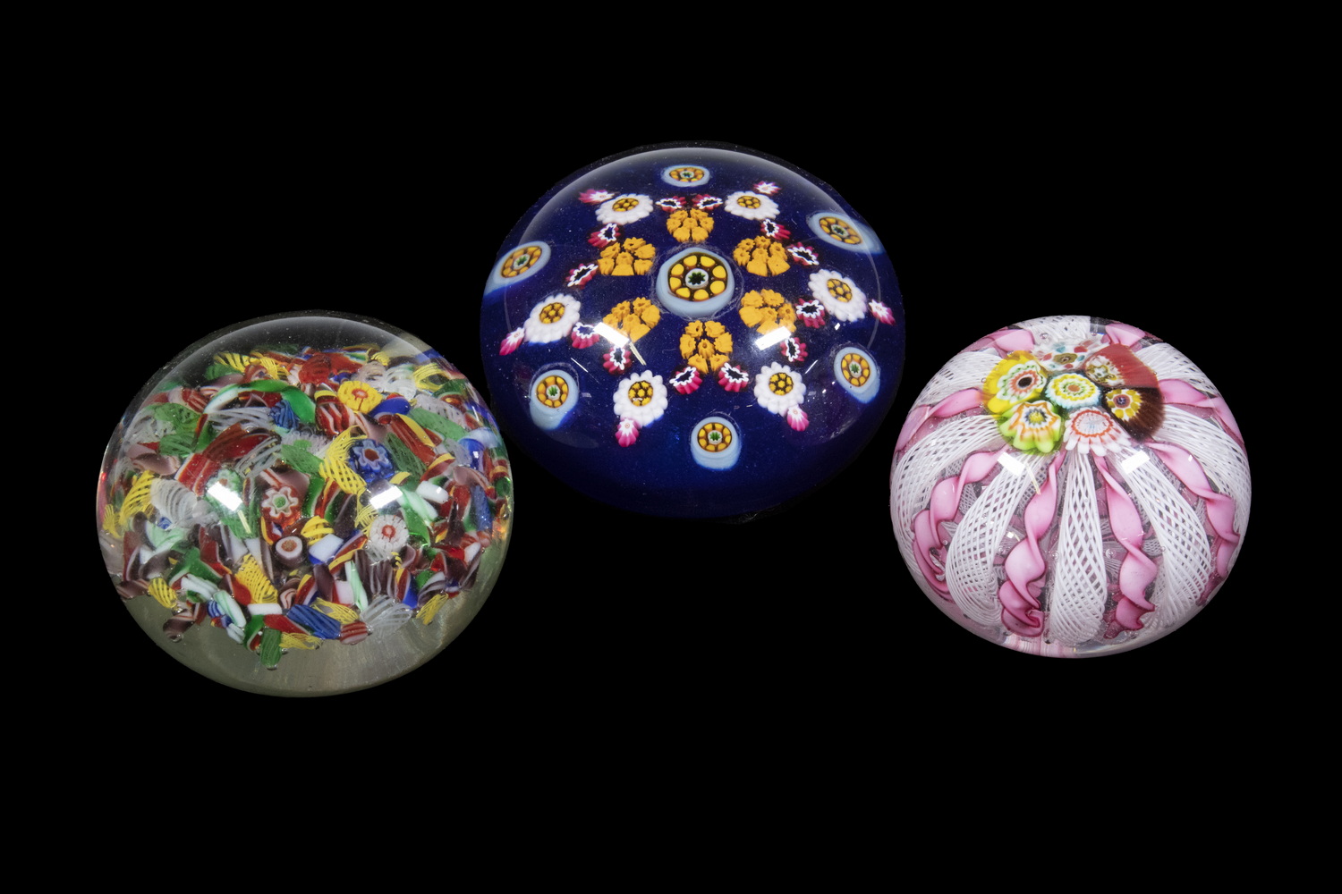 ART GLASS PAPERWEIGHTS Lot of
