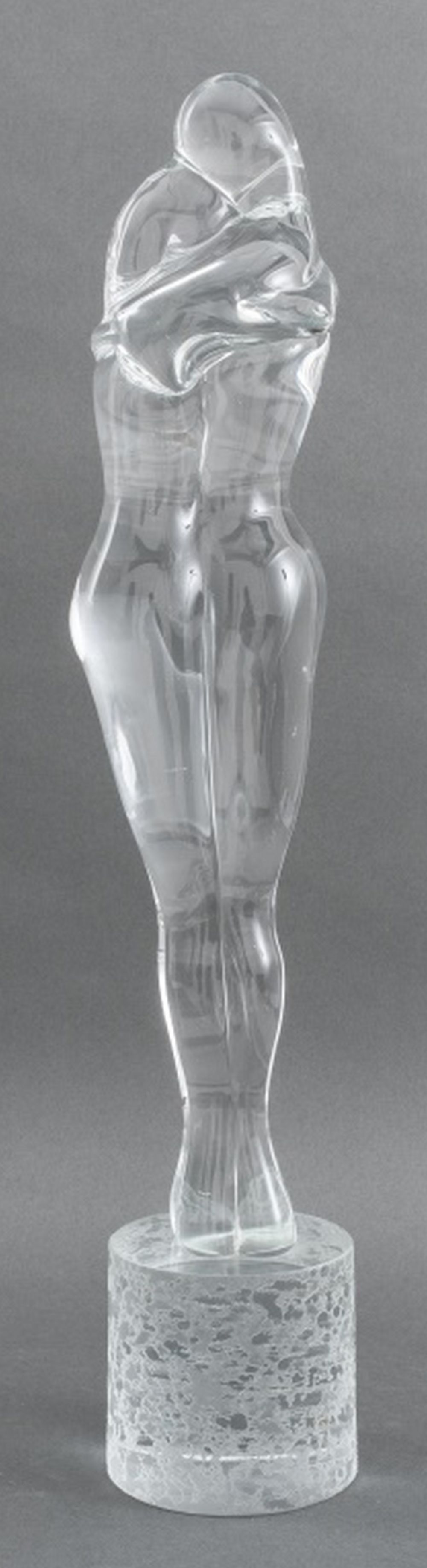 ART GLASS SCULPTURE OF AN EMBRACING