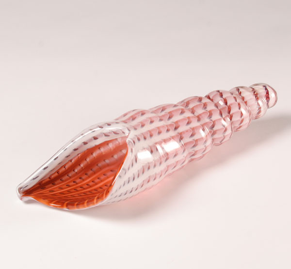 Art glass shell, red fenicio