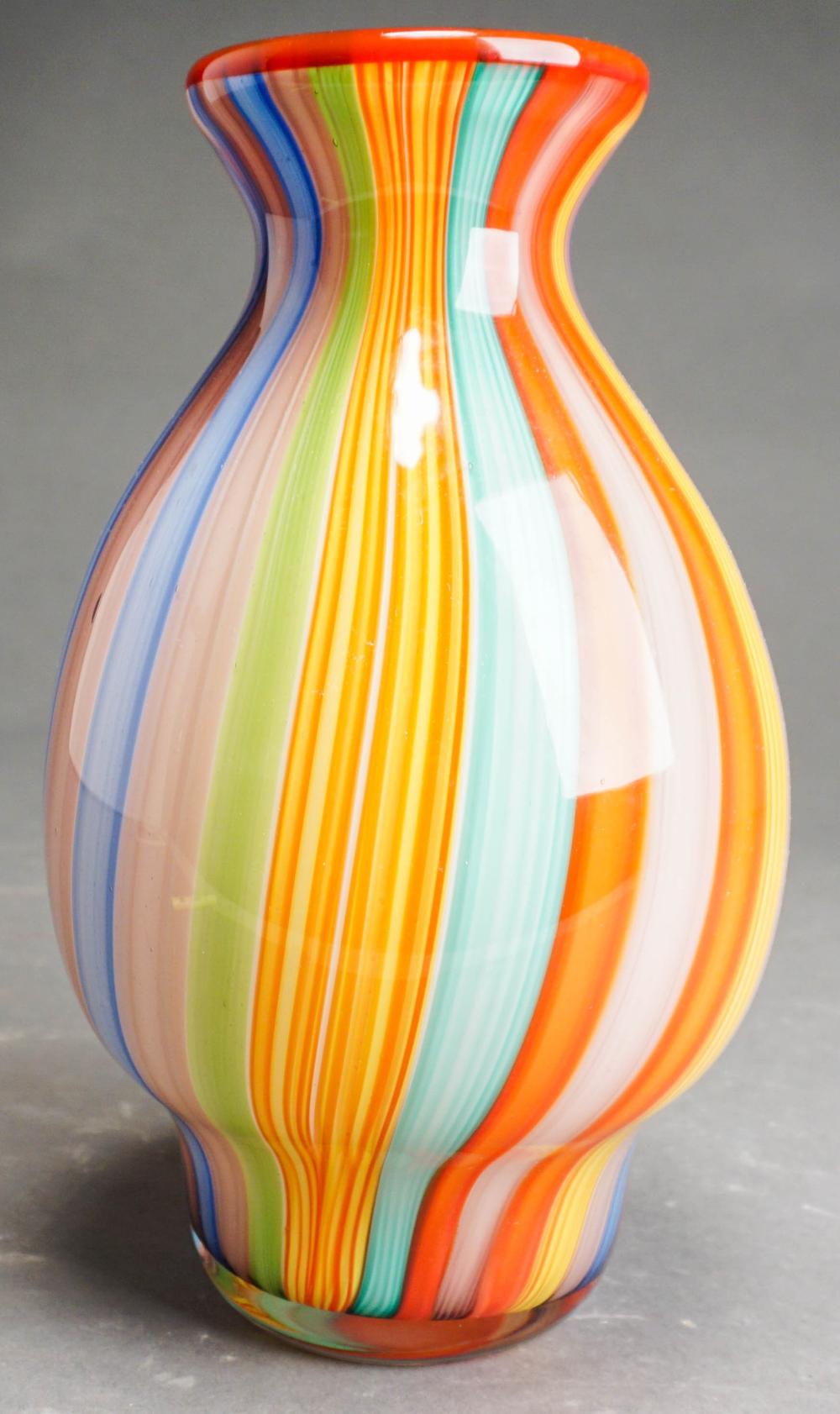 ART GLASS VASE, H: 12 1/2 IN.