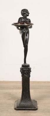 ART METAL WORKS ART DECO FIGUR