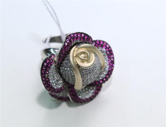 ART MODERNE FLOWER RING. Sterling