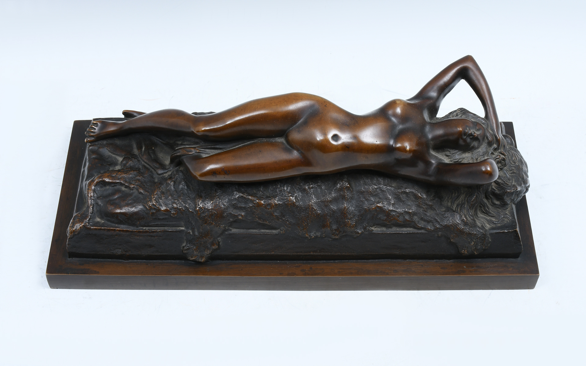 ART NOUVEAU BRONZE RECLINING NUDE