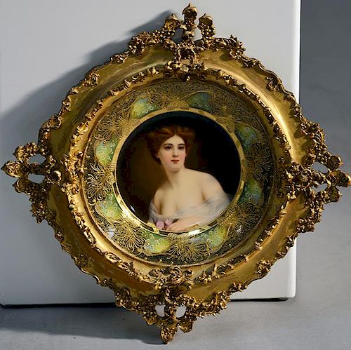 ART NOUVEAU PORTRAIT PLATELovely
