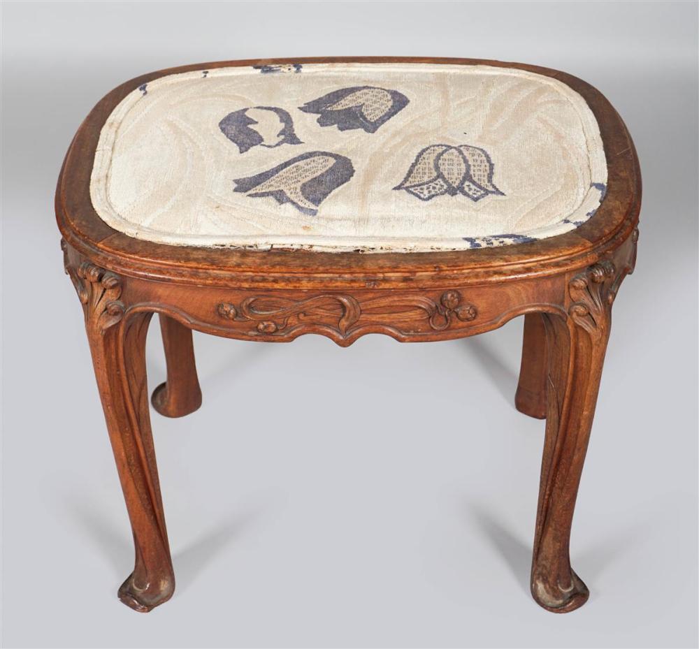 ART NOUVEAU WALNUT BENCHART NOUVEAU