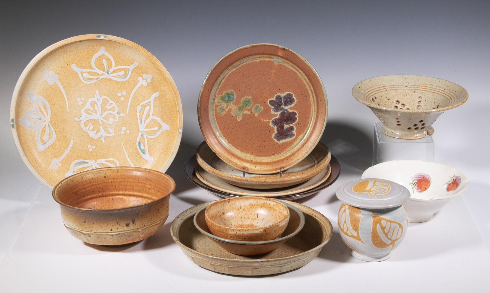 ART POTTERY DISHES Lot of (14)
