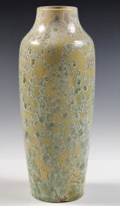 ART POTTERY VASE - Extremely R