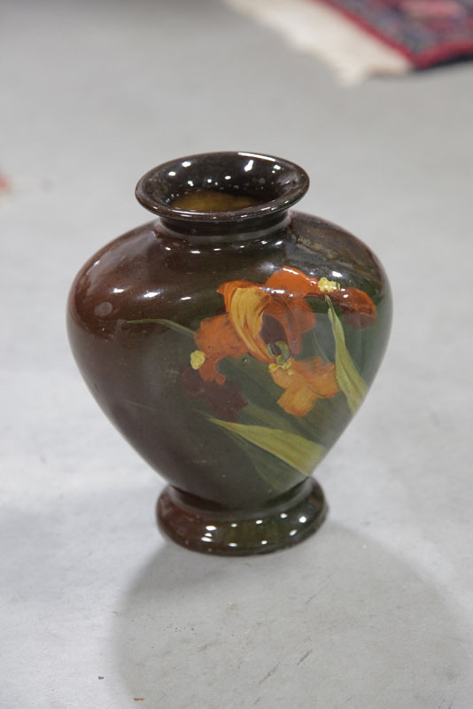 ART POTTERY VASE. Probably Ohio.