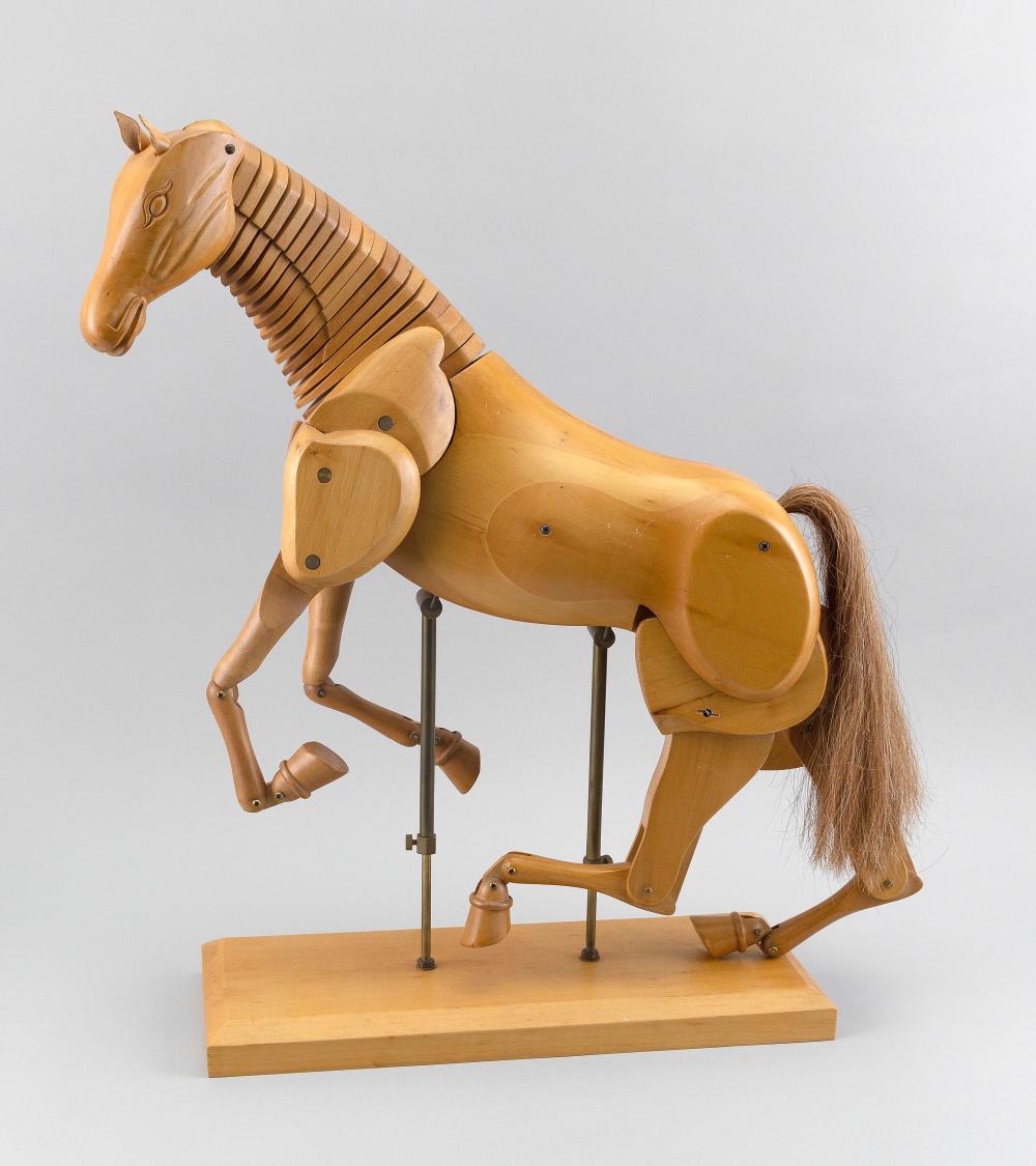 ARTICULATED ARTIST’S WOODEN HORSE
