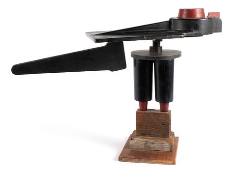 ARTICULATING READYMADE SCULPTURE OF