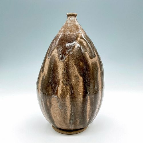 ARTIST SIGNED STUDIO ART POTTERY