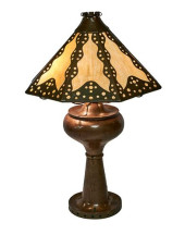 ARTS AND CRAFTS LAMP<br>Arts a