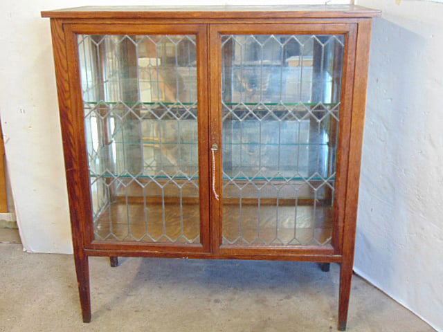ARTS AND CRAFTS PERIOD OAK CURIO