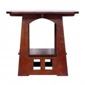 ARTS AND CRAFTS STYLE CENTER T