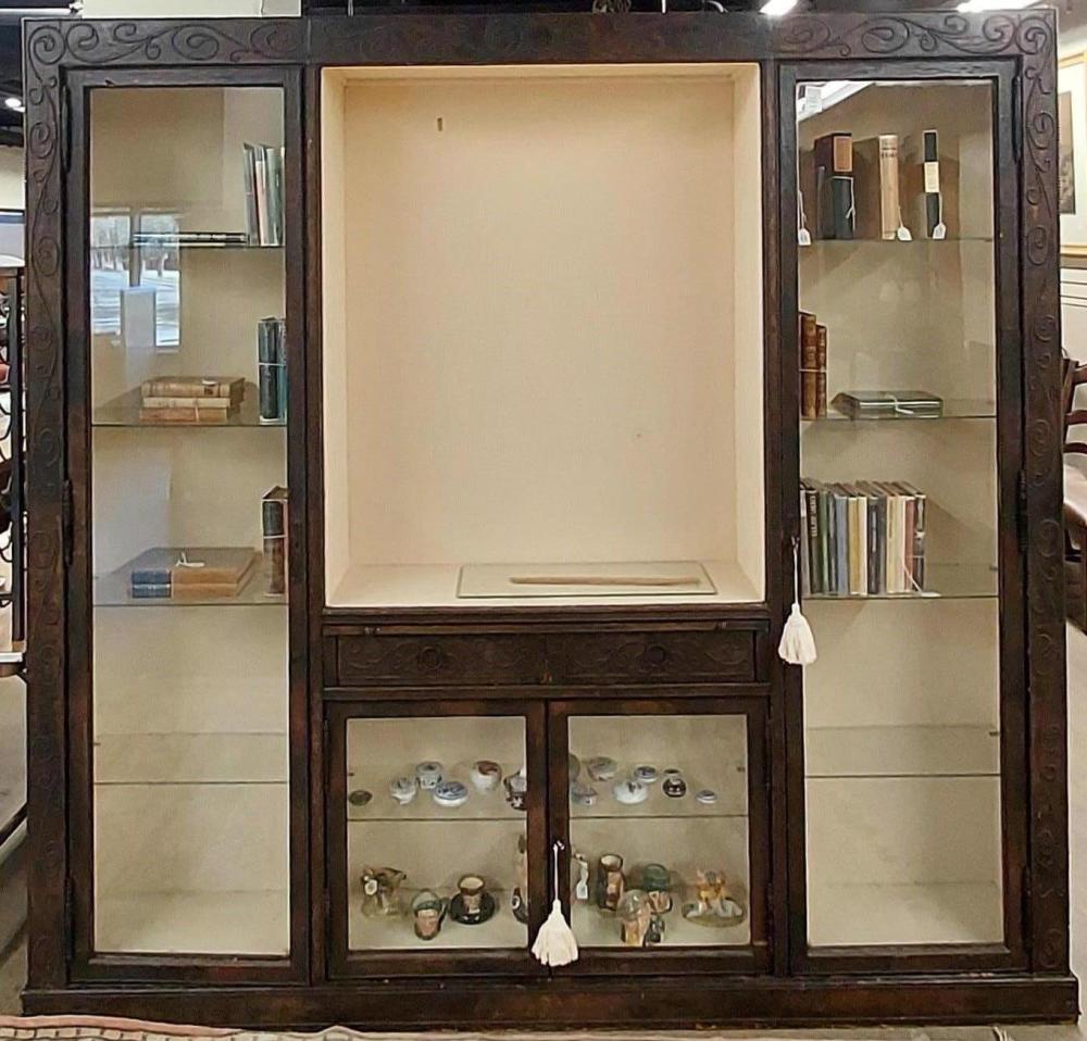 ARTS AND CRAFTS STYLE METAL MOUNTED