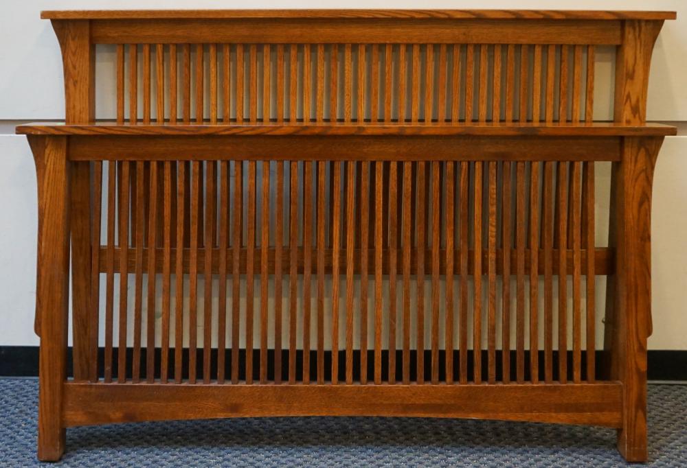 ARTS AND CRAFTS STYLE OAK QUEEN