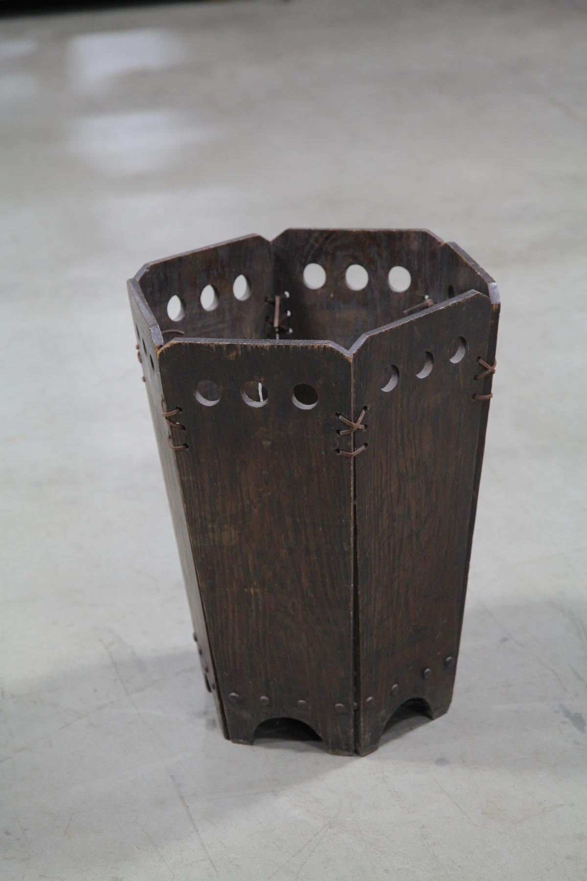 ARTS AND CRAFTS WASTEBASKET. 