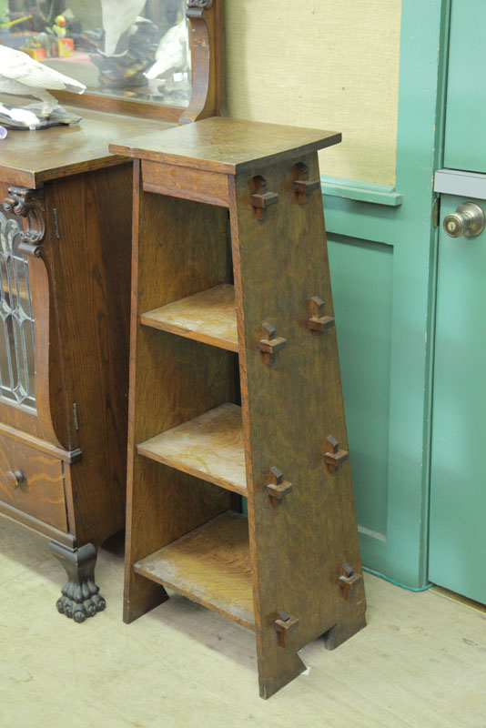 ARTS & CRAFTS BOOKCASE. Oak and