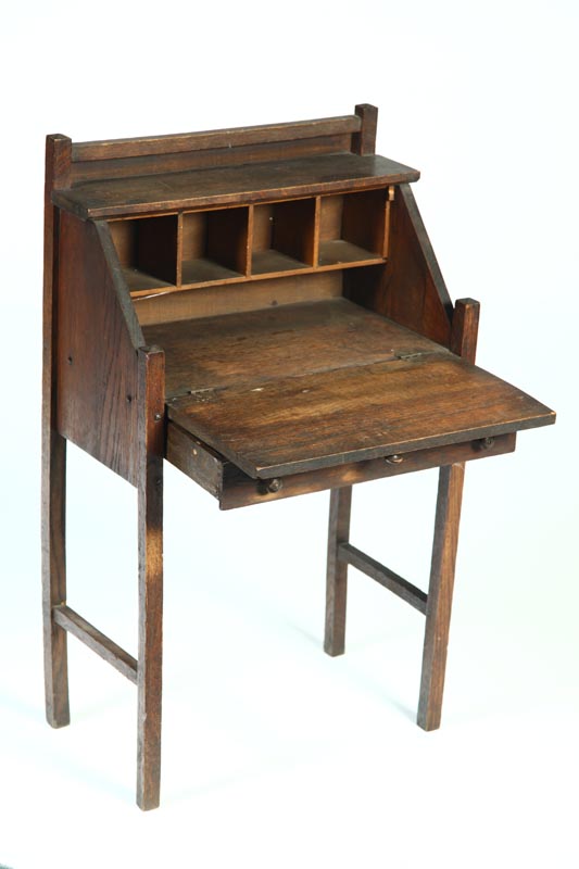 ARTS & CRAFTS CHILD SIZE DROP FRONT