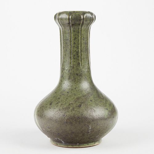 ARTS & CRAFTS GREEN POTTERY