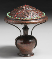 ARTS & CRAFTS HAMMERED COPPER