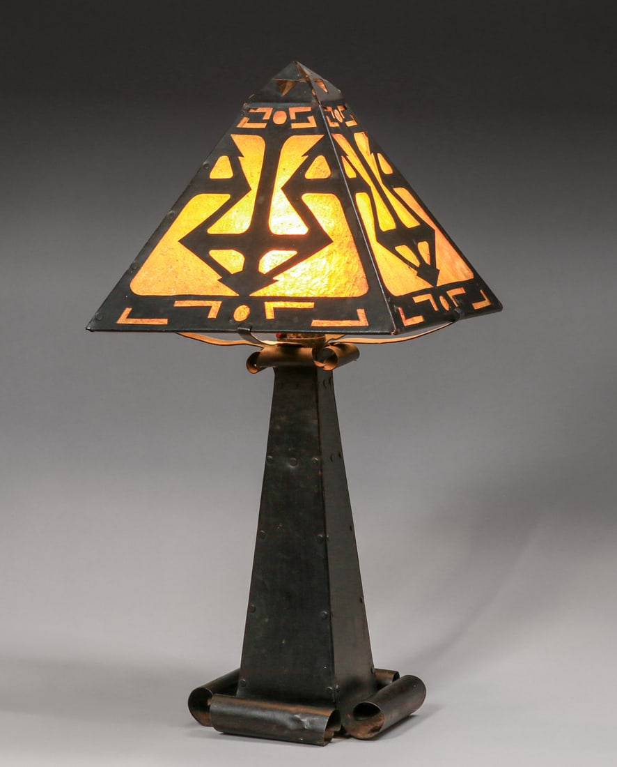 ARTS & CRAFTS HAMMERED COPPER &