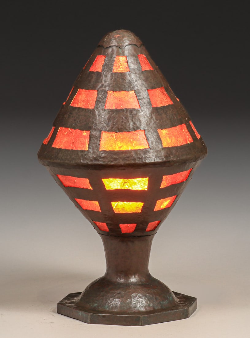 ARTS & CRAFTS HAMMERED COPPER &